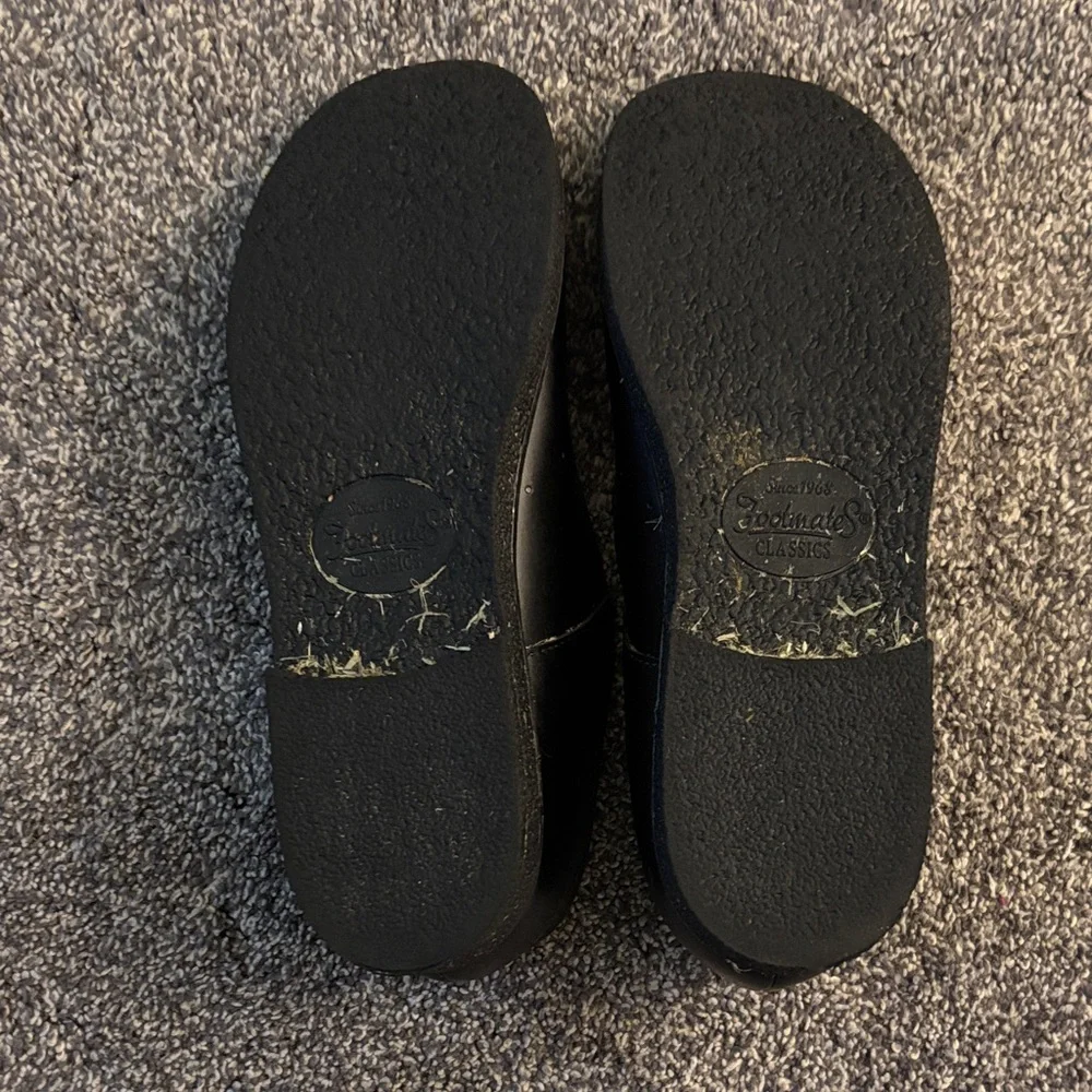 FootMates Black Girls' T-Strap Mary Jane School Shoes - Picture 2 of 6